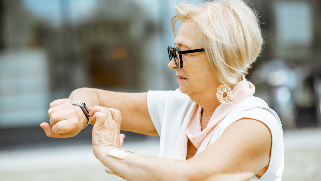 Best Wearable Technology for Elderly Care 2022:  Here's What Experts Say