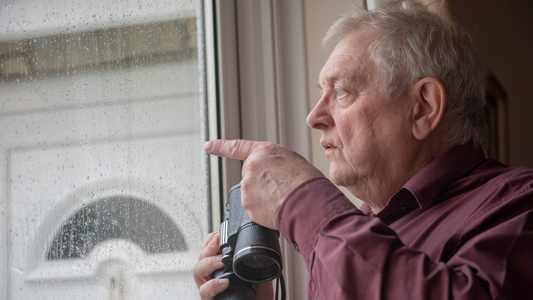 How Can Families Help Seniors Stay Safe During Extreme Weather? 