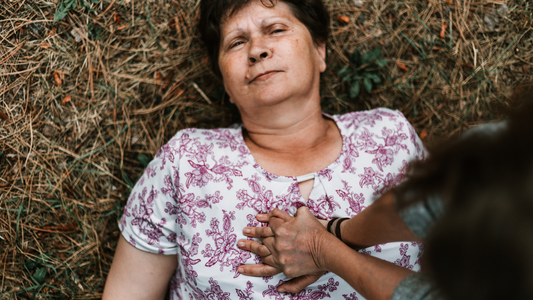 How Can Home SOS Devices Support Seniors Who Are at Risk of Fainting? 