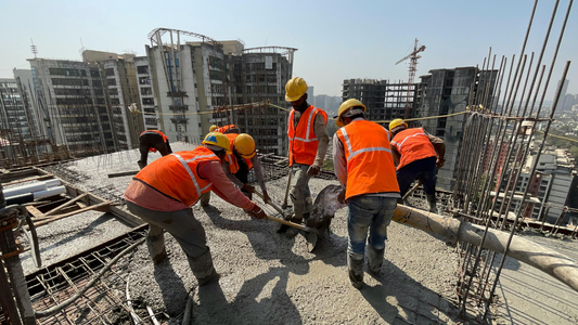 How Can Lone Worker Alarms Support Employees Working in Large Buildings or Campuses? 