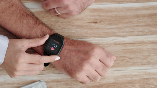 How Can Seniors Get Used to Wearing a Safety Watch Every Day? 