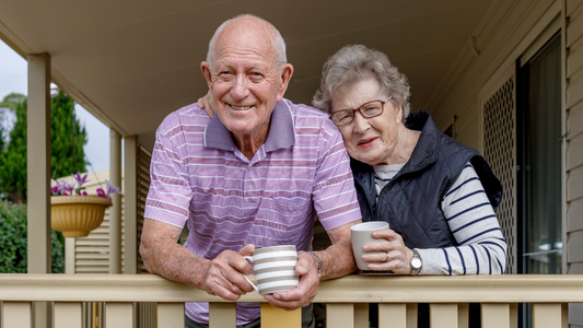 How Can Seniors Stay Socially Connected While Continuing to Live Independently? 