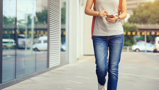 How Can Women Use Technology to Feel Safer When Walking Alone? 