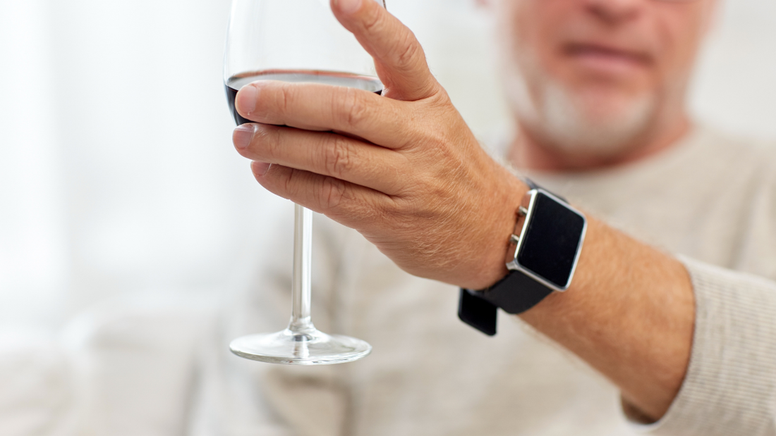 How Can a Simple Emergency Watch Become Part of a Senior's Everyday Routine? 