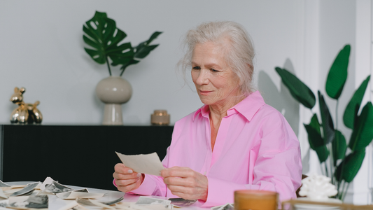 What Are the Top Warning Signs That an Elderly Parent Should Not Live Alone? 