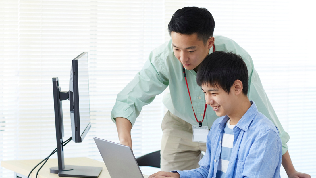 What Is the Difference Between Lone Worker Monitoring and Supervision? 