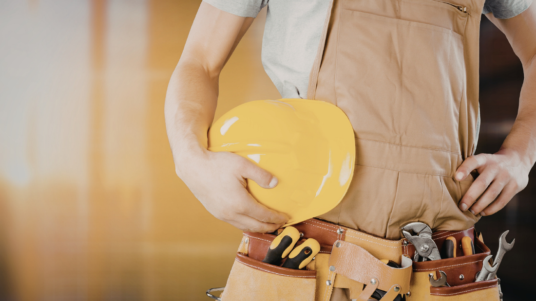 What Safety Measures Should Lone Workers Take When Entering Unfamiliar Environments? 