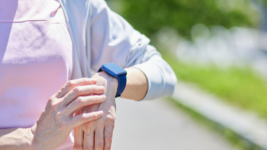 What Should Families Look for in a Personal Safety Device for Seniors? 