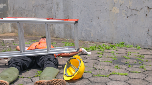 What Role Does Automatic Fall Detection Play in Lone Worker Protection? 