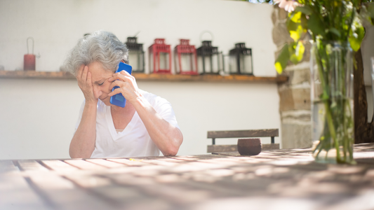 Why Is Two-Way Calling Important When a Senior Feels Unwell or Unsafe? 