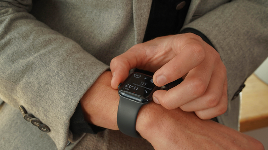 Why Simplicity Matters in Emergency Watches for Seniors? 